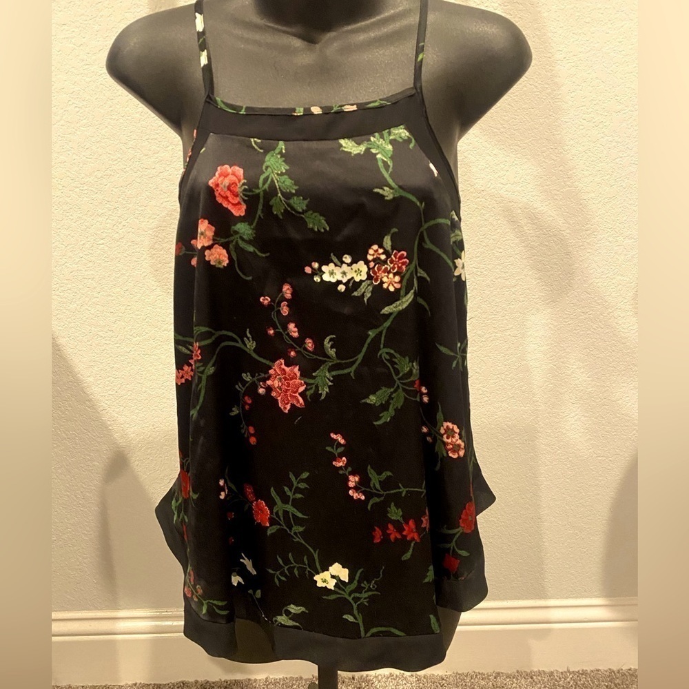 Gilligan & O’Malley silky floral loose tank cami, sz XS, sheer neckline & hem